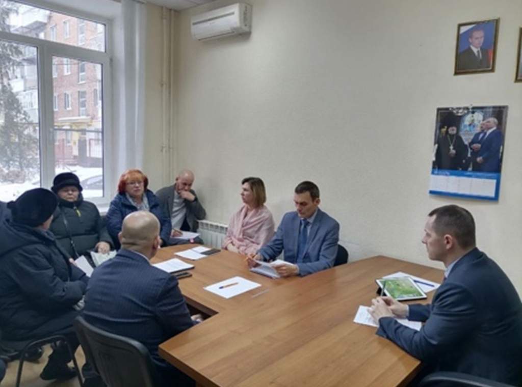 Глава администрации Азова Владимир Ращупкин провел приём по обращениям горожан