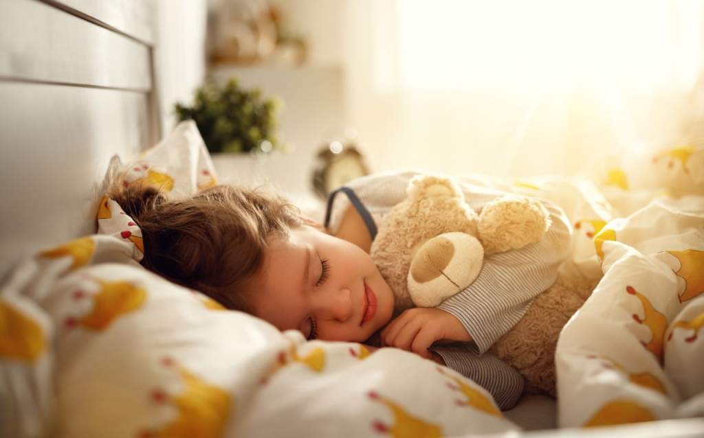 Как приучить ребенка засыпать самостоятельно?